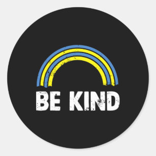 Wees een soort regenboogwereld onderaan Syndrome D Ronde Sticker