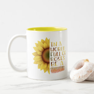 Wees een Sunflower Quote Tweekleurige Koffiemok