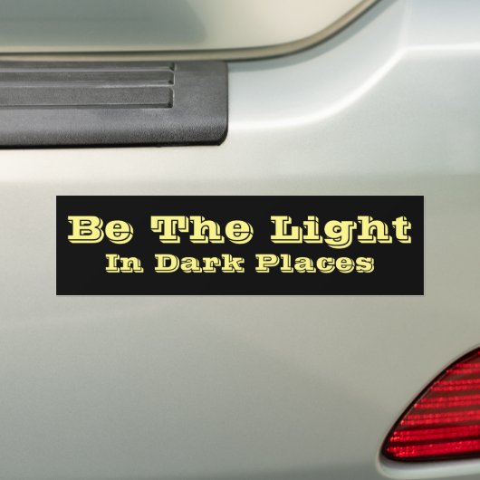Wees het licht - op donkere plekken bumpersticker (Op auto)