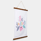 Wees jezelf | Pastelbloemen Hangend Wandkleed (Gebogen)