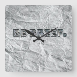 Wees kort. vierkante klok