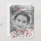 "Wees vreugdevol" kardinalen en bessen Kerstmis fo Feestdagenkaart (Voorkant)