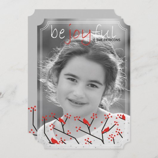 "Wees vreugdevol" kardinalen en bessen Kerstmis fo Feestdagenkaart (Voorkant / Achterkant)