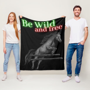 Wees Wilde en Gratis Paardenpompen Fleece Deken