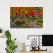 Weg leidt naar een parkbank poster (Thuiskantoor)