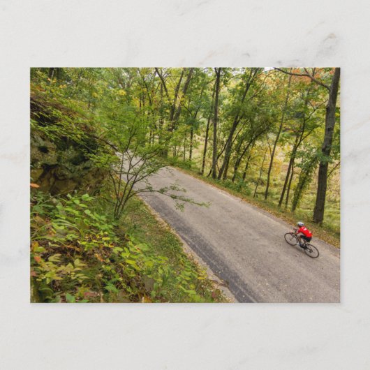 Wegrijwielen op landelijke weg briefkaart (Voorkant)