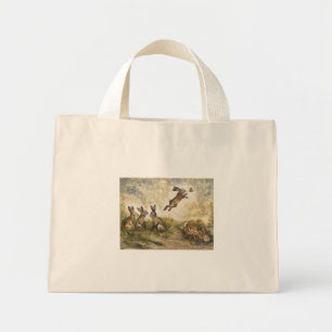 Weidse Matchup Speelse hazen in een weide  Mini Tote Bag