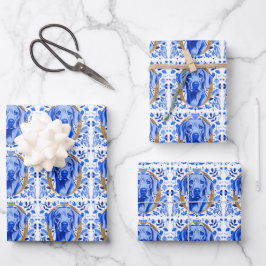 Weimaraner peering thru the letter "O" in Gold Inpakpapier Vel