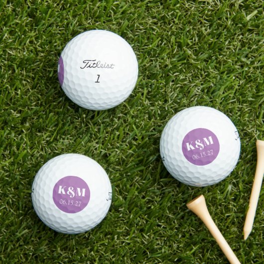 Wekenddatum huwelijk om Golf Balls te onthouden Golfballen (Insitu Gras)