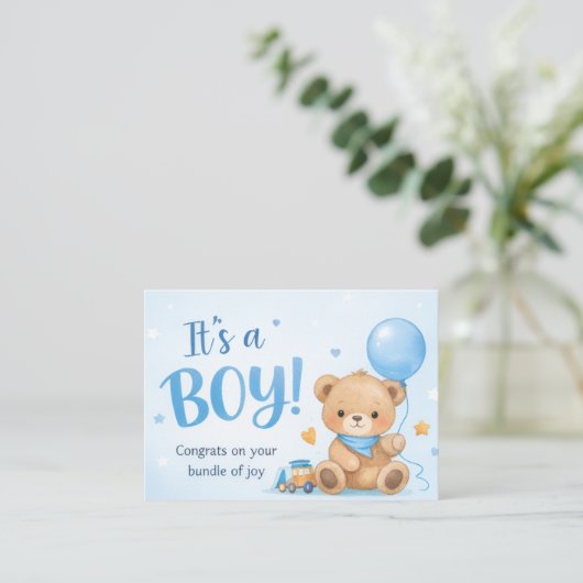 Welkom Baby Jongen – Een Bundeltje Vol Geluk Notitiekaartje (Staand voorkant)