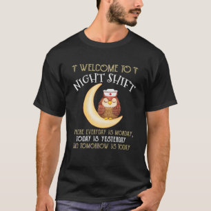 Welkom bij Night Shift Nurse Retro Love Stethoscop T-shirt