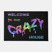 Welkom bij ons Crazy House (aanpasbaar) Deurmat (Voorkant)