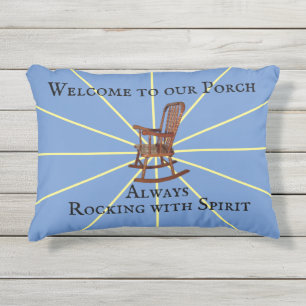 Welkom bij ons plekje dat altijd draait met geest buitenkussen