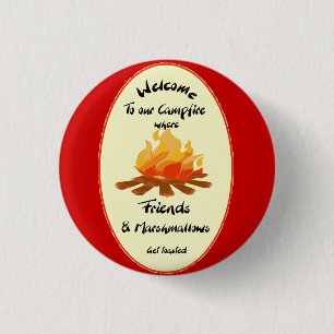 Welkom bij onze Campfire Friends Humor Ronde Button 3,2 Cm
