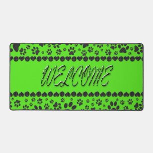 Welkom Dog Paws Black & White Polka Dot on Green Bureaumat