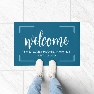 Welkom in Big Script met familienaam Date Deurmat