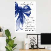 Welkom Navy Bow Coquette Script Sweet 16 Poster (Thuiskantoor)