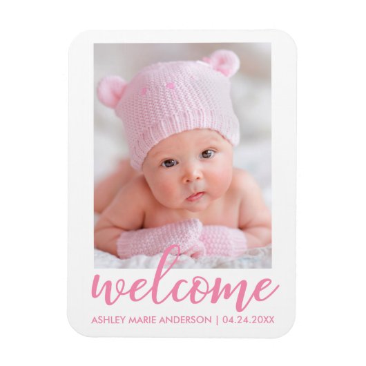 Welkom Nieuwe Baby Aankondiging Roze Script Magneet (Verticaal)
