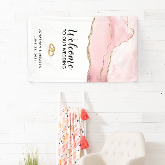 Welkom op onze bruiloft roze blush agaat met goud spandoek (Insitu)