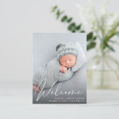 Welkom Wit Script Foto Overlay Geboorte Aankondigingskaart (Staand voorkant)