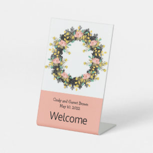 Welkomstsignaal met floral bloemen reclamebord met voetstuk