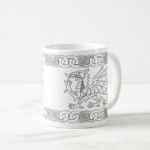 Welsh Celtic Mok met draak en Keltische knopen (Voorkant rechts)