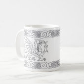 Welsh Celtic Mok met draak en Keltische knopen (Voorkant links)