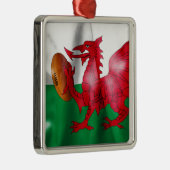 Welsh Dragon Rugby Ball Flag Metalen Ornament (Rechts)