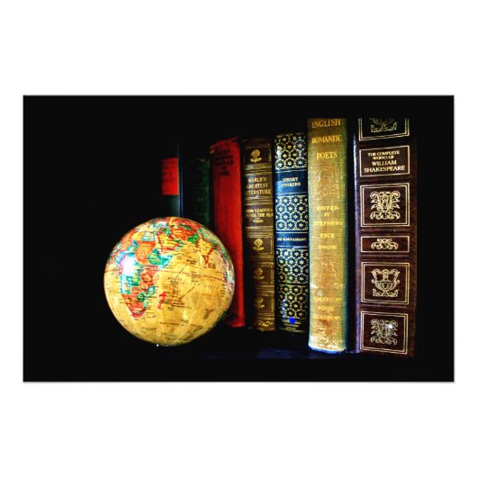 Wereldbol en boeken Foto Afdruk (Voorkant)