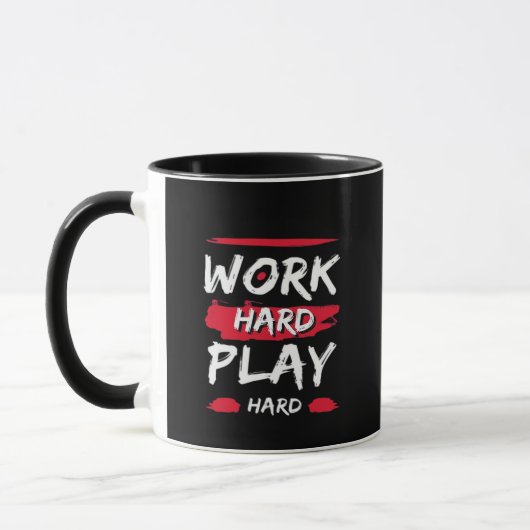 Werk hard en speel hard premium mok (Links)