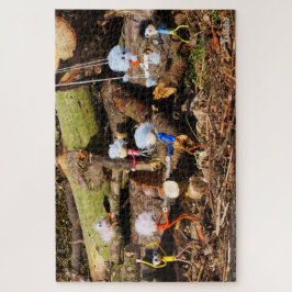 Werkende Fubby's in hun houtzagerij. Legpuzzel