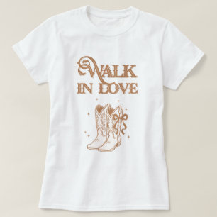Western Cowgirl-laarzen wandelen in geloof T-shirt