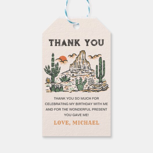 Westerne woestijnrodeo 1e verjaardag cadeaulabel (Achterkant)