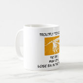 "Wet Fly Gold - Truite Fly "To Do List" Mug (Devant gauche)