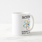 Wetenschap geeft niet om wat je gelooft koffiemok (Voorkant rechts)