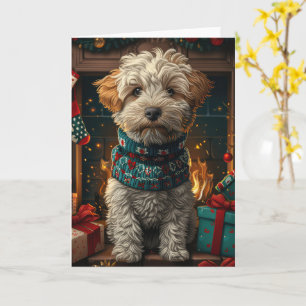 Wheaten Terrier-hond met kerstcadeaus bij de open Kaart