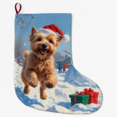 Wheaten Terrier Loopt In Sneeuw Met Kerst Pet Grote Kerstsok (Voorkant)