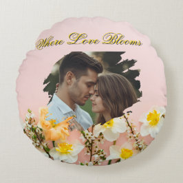 Where Love Blooms Round Pillow | Spring Romance  Rond Kussen