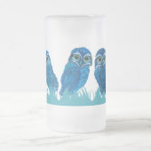 Whimsical and Schattig Blue Burroting Owl Art Matglas Bierpul (Center)