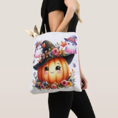 Whimsical Autumn Pumpkin Witch Design Draagtas (Dichtbij)