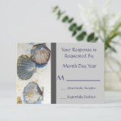 Whimsical Beach Shells réception Réponse Card (Debout devant)