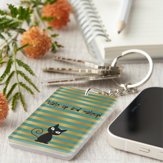Whimsical Black Cat, Stripes Wake up and make-up Sleutelhanger (Voorkant Rechts)