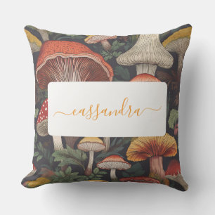 Whimsical Botanical Mushroom Pattern met naam Buitenkussen