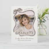 Whimsical Bow Hand Drawn Frame 2026 Graduation Kaart (Staand voorkant)