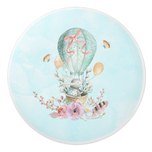 Whimsical Bunny Riding in een luchtballon Keramische Knop