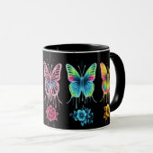 Whimsical Butterfly Symphony: levendige kleuren Mok (Voorkant rechts)