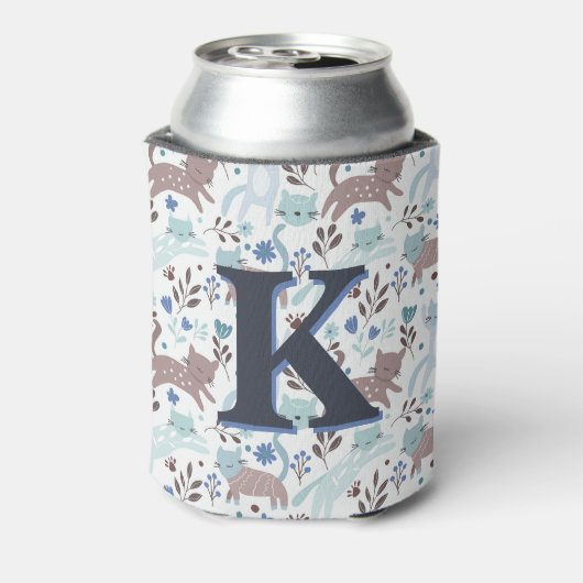 Whimsical Cat Pattern, Blauw Grijs Monogram Blikjeskoeler (Blikje Achterkant)
