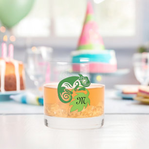 Whimsical Chameleon die op het Hops Monogram klimt Whisky Glas