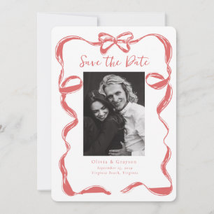 Whimsical Champagne Toren Save the Date Hand Getek