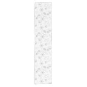 Whimsical Floral Pattern in Black and White Korte Tafelloper (Voorkant)